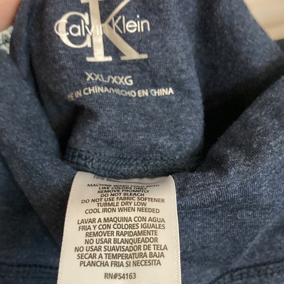 Calvin Klein capris navy blue - Picture 5 of 5